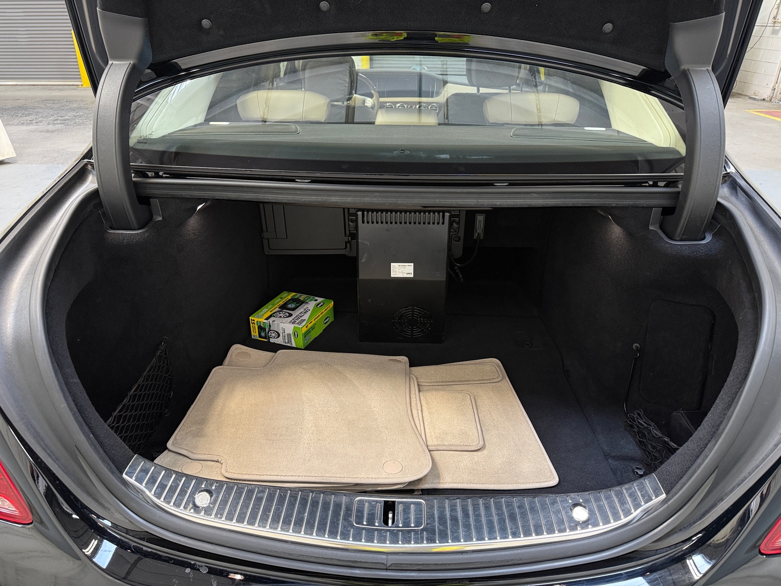 Thumbnail: 2014 Mercedes-Benz S-Class - 6