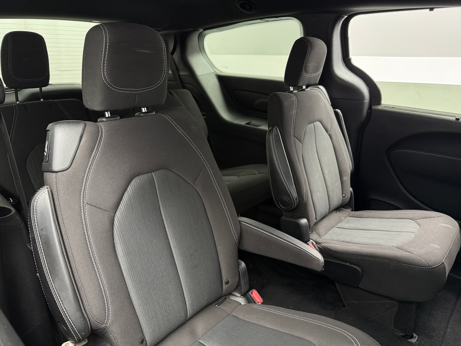 Thumbnail: 2020 Chrysler Pacifica - 6