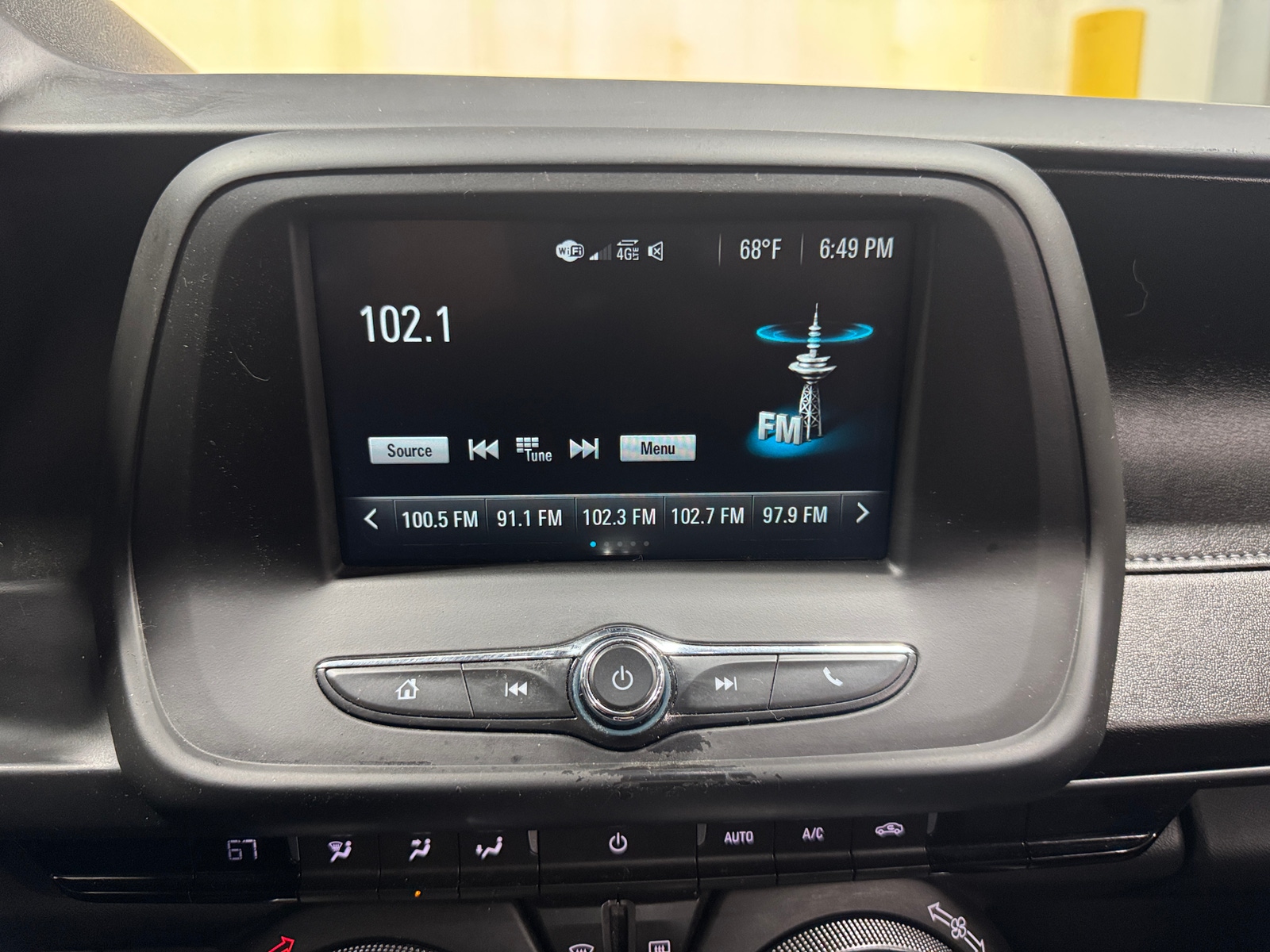 Thumbnail: 2017 Chevrolet Camaro - 3