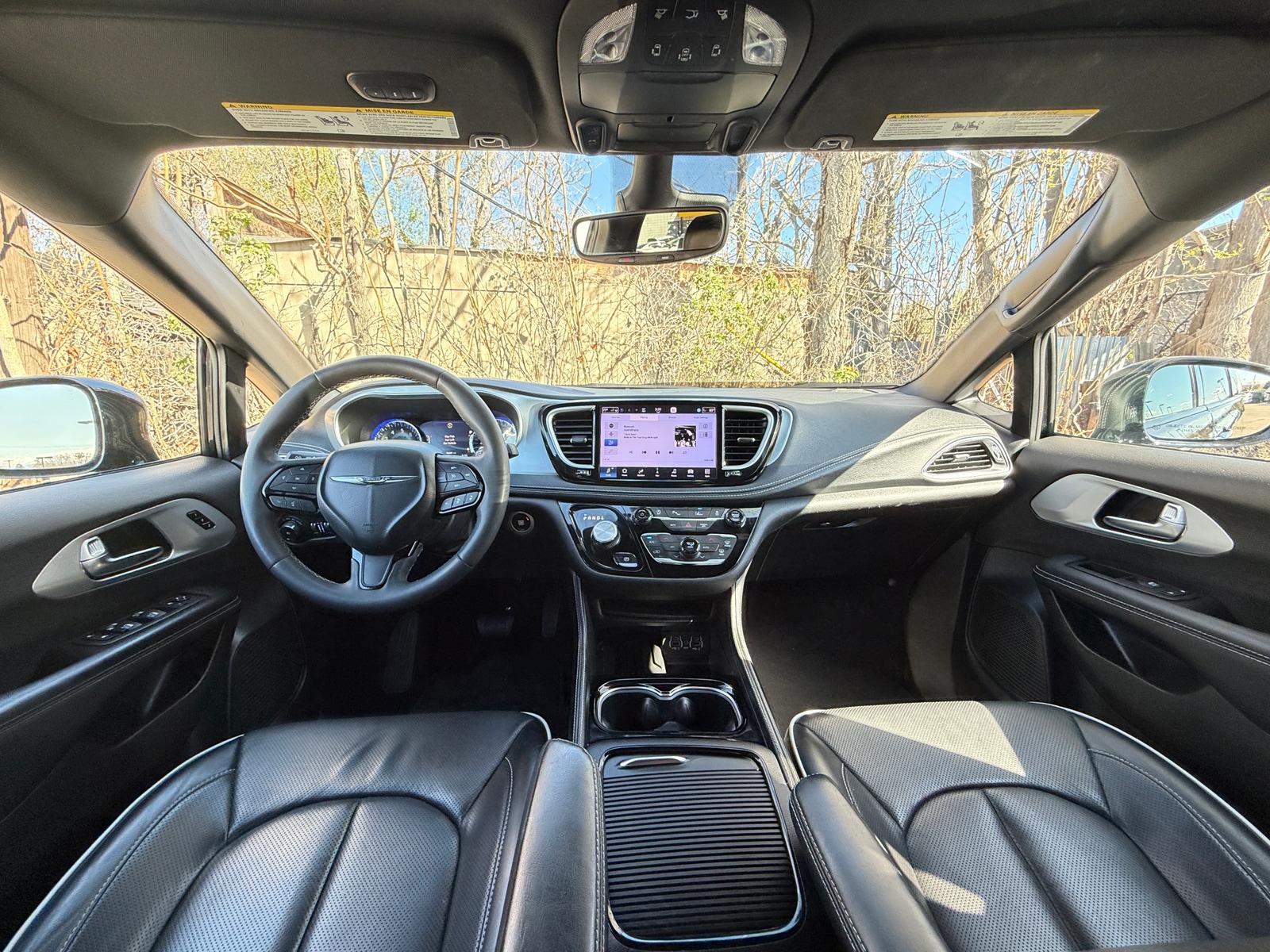 Thumbnail: 2025 Chrysler Pacifica - 3