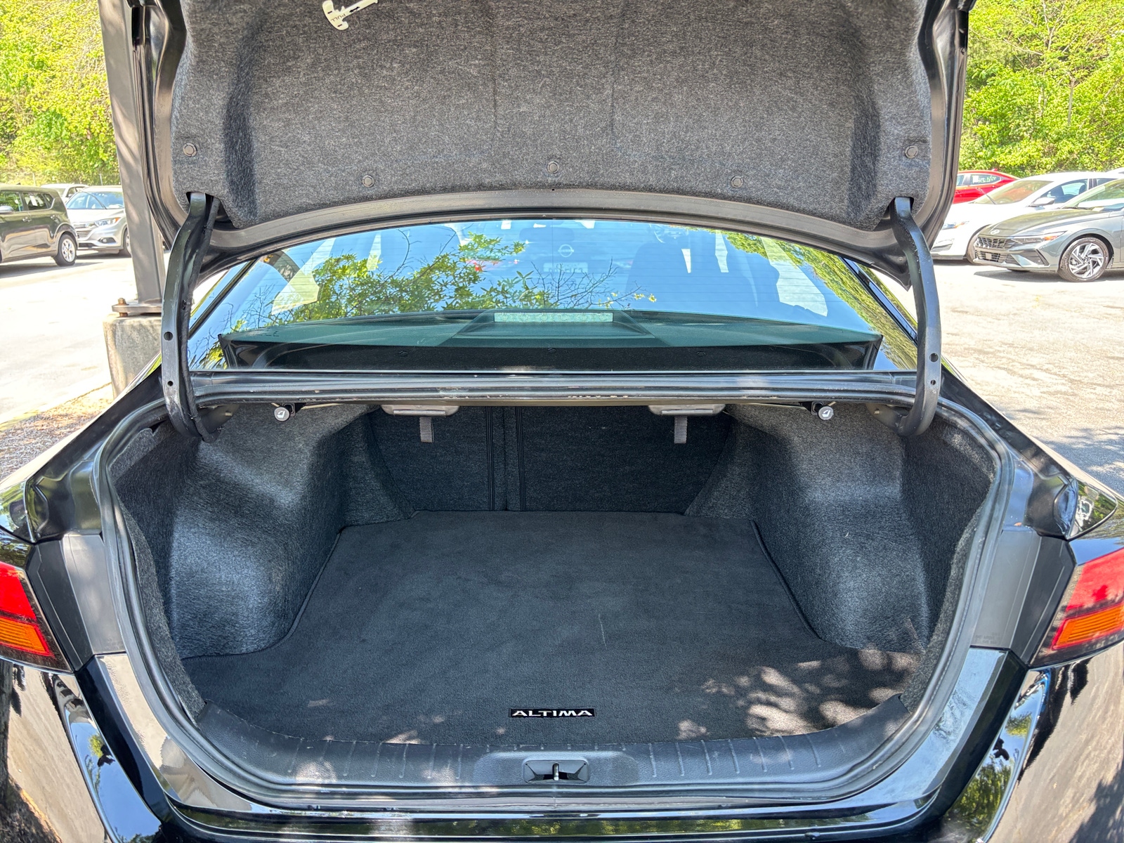 Thumbnail: 2025 Nissan Altima - 6