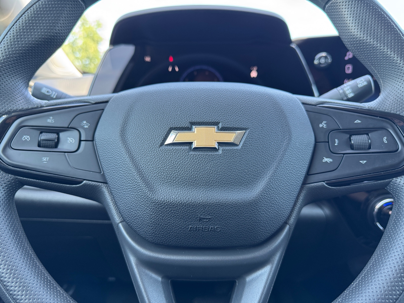 Thumbnail: 2025 Chevrolet Trax - 5