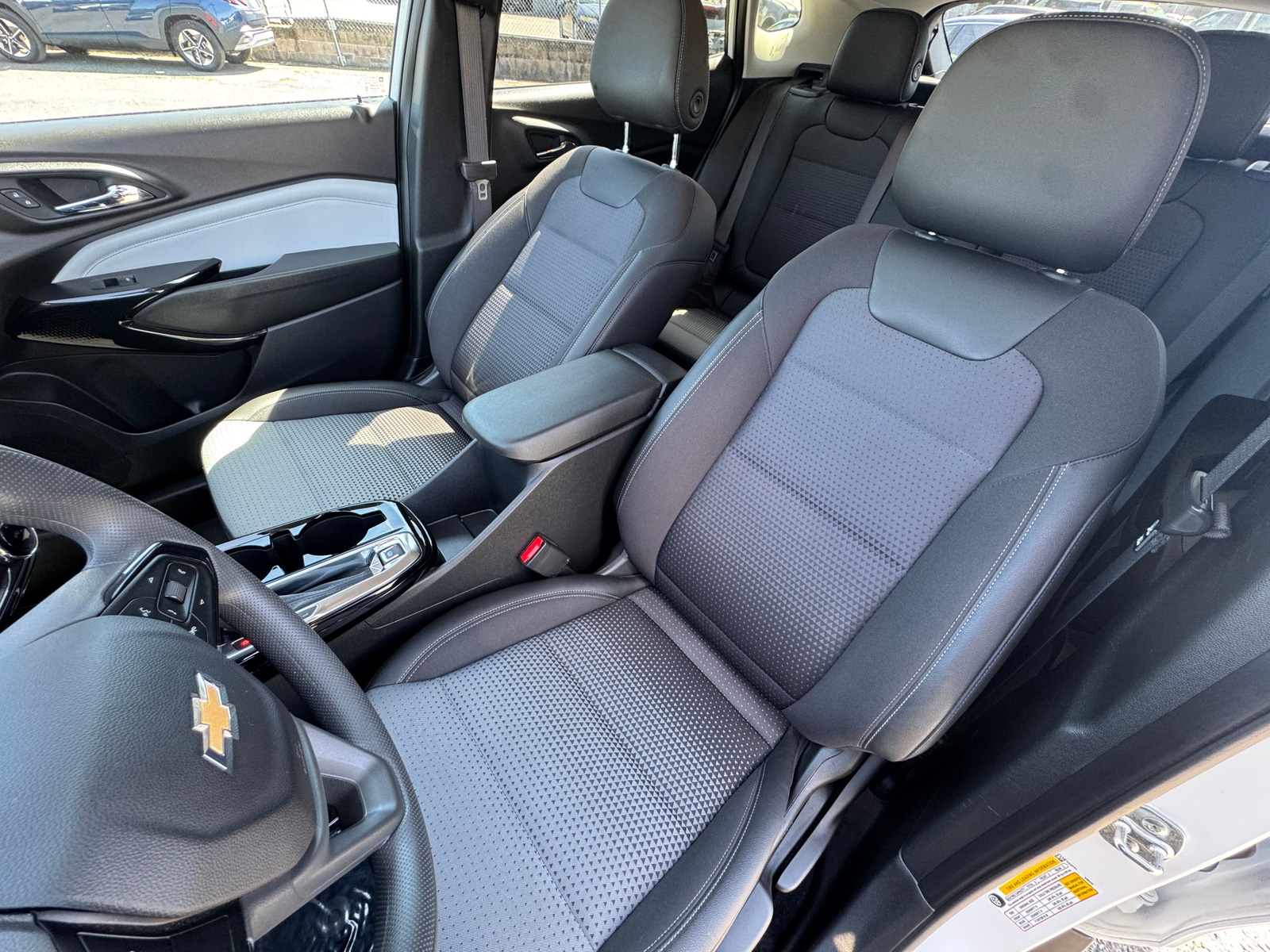 Thumbnail: 2025 Chevrolet Trax - 2