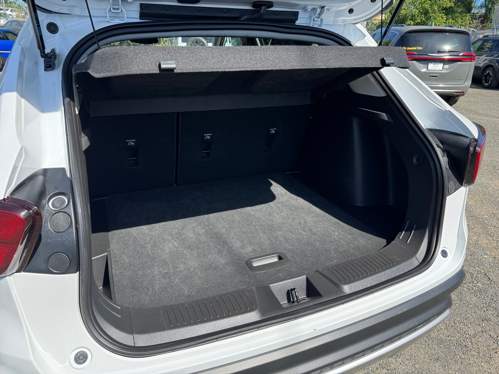 Thumbnail: 2025 Chevrolet Trax - 6