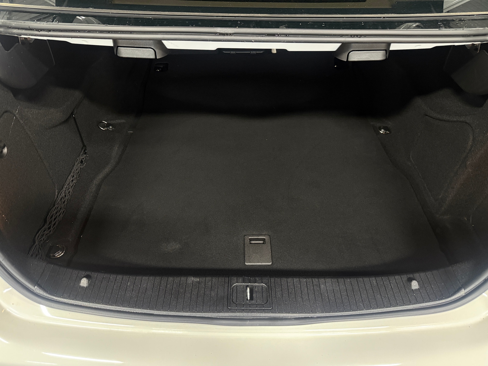 Thumbnail: 2016 Mercedes-Benz E-Class - 6