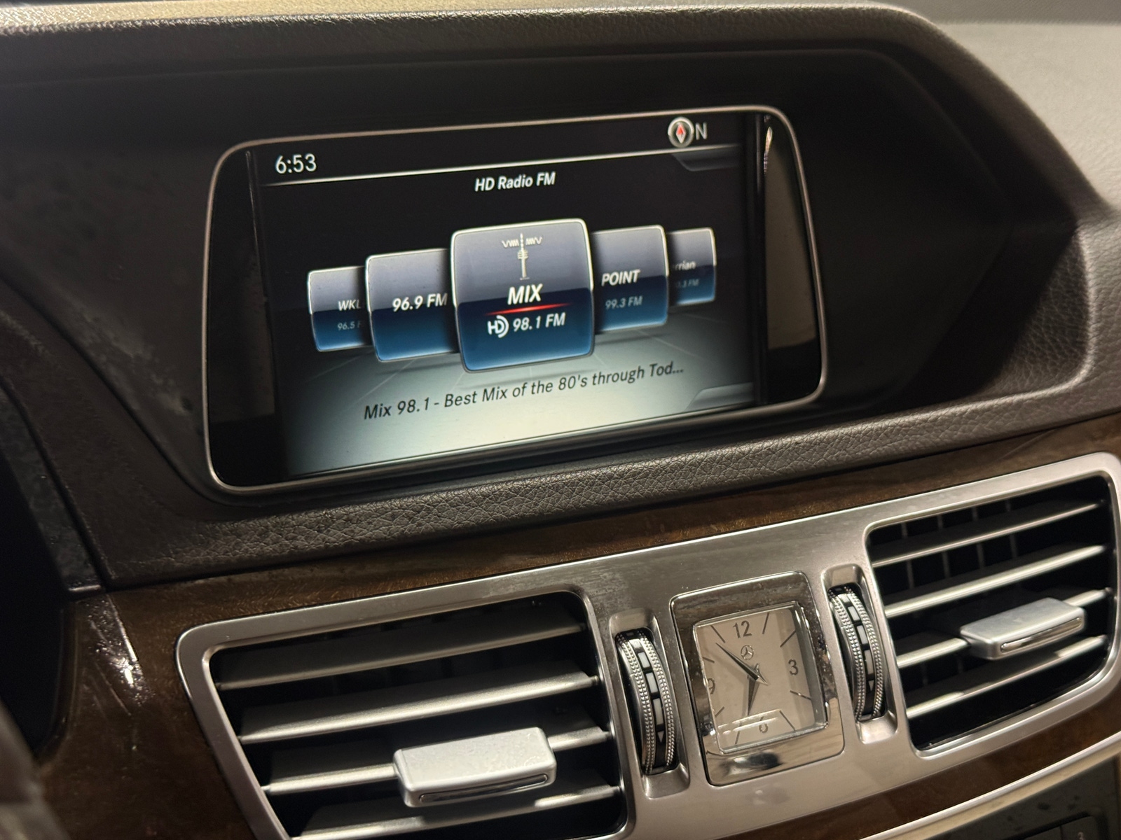 Thumbnail: 2016 Mercedes-Benz E-Class - 3