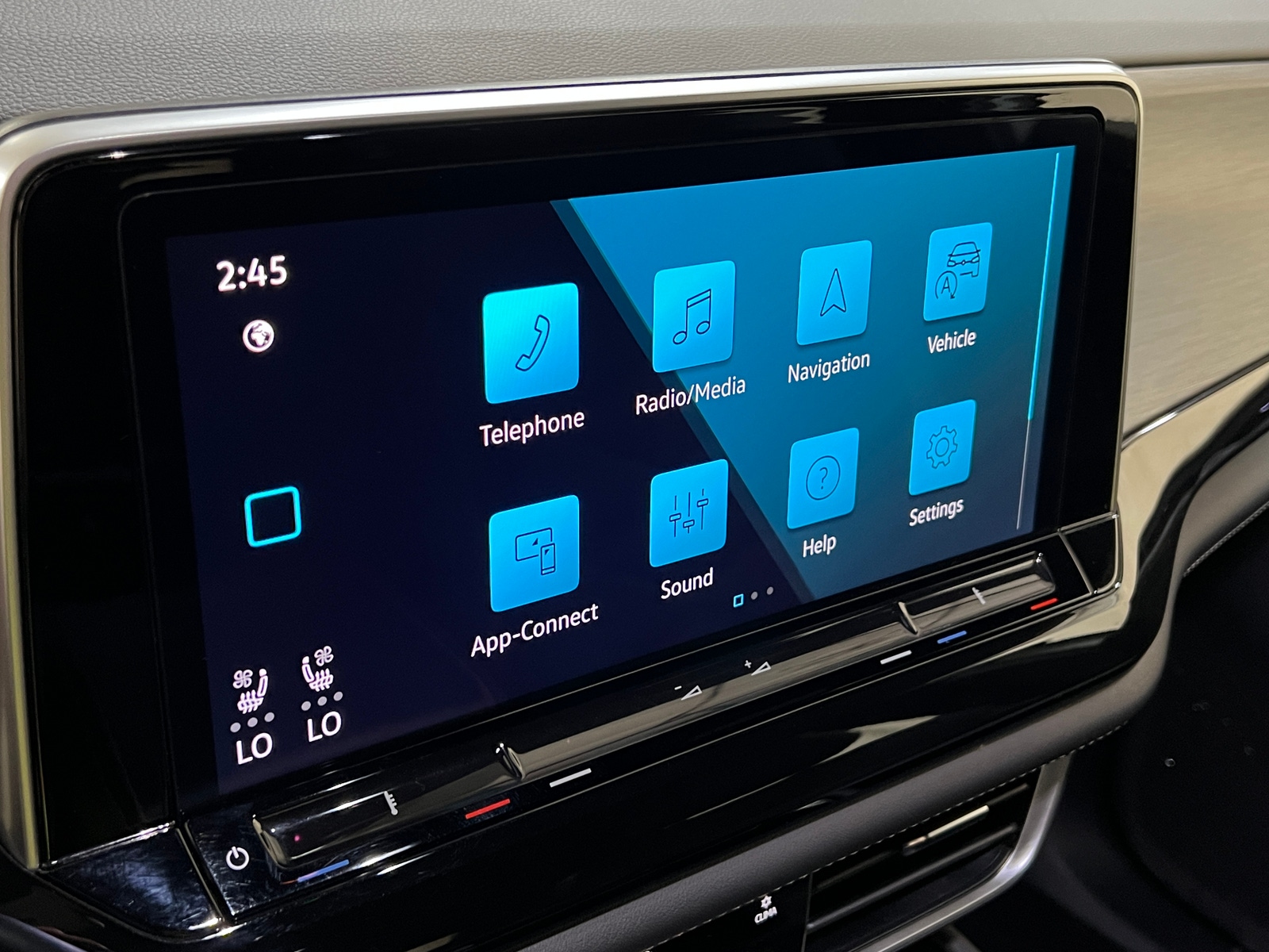 Thumbnail: 2025 Volkswagen Atlas - 3