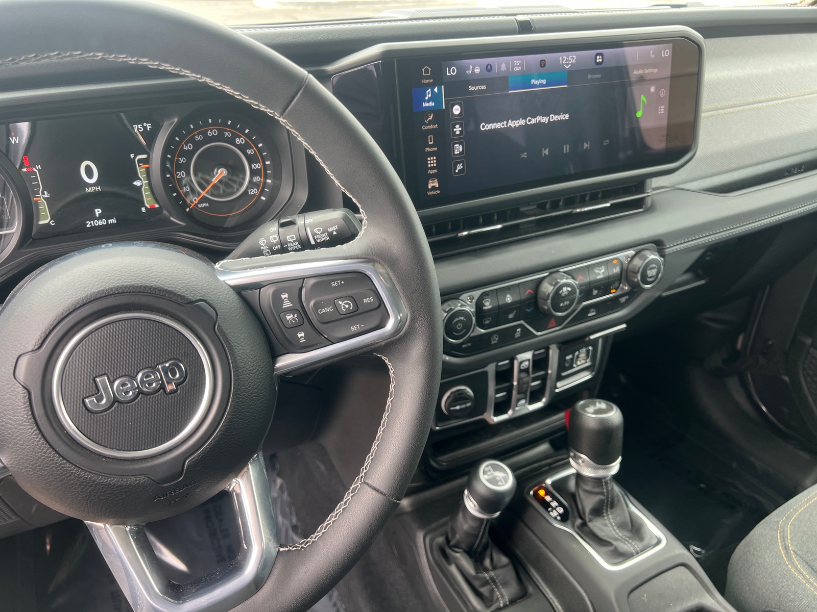 Thumbnail: 2025 Jeep Wrangler - 4