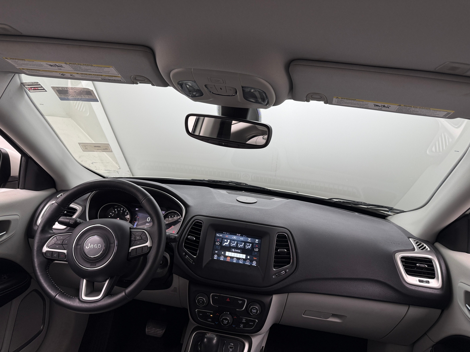 Thumbnail: 2018 Jeep Compass - 3