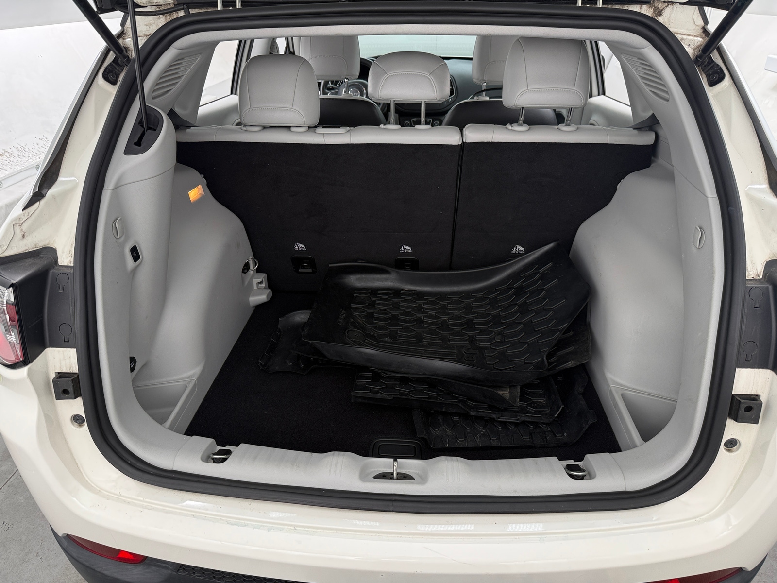 Thumbnail: 2018 Jeep Compass - 7