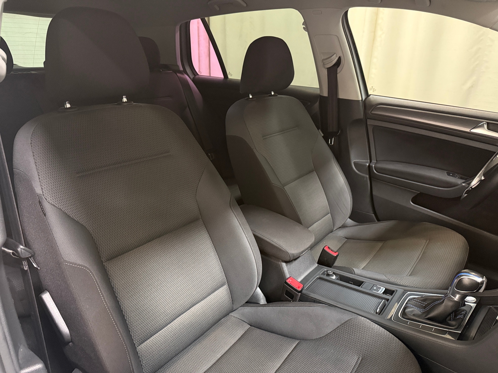 Thumbnail: 2019 Volkswagen e-Golf - 2