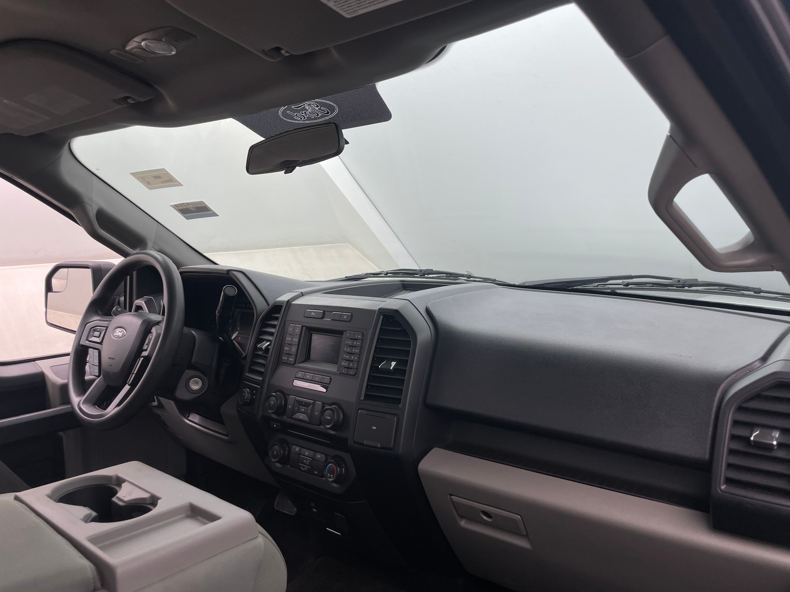 Thumbnail: 2016 Ford Econoline - 3