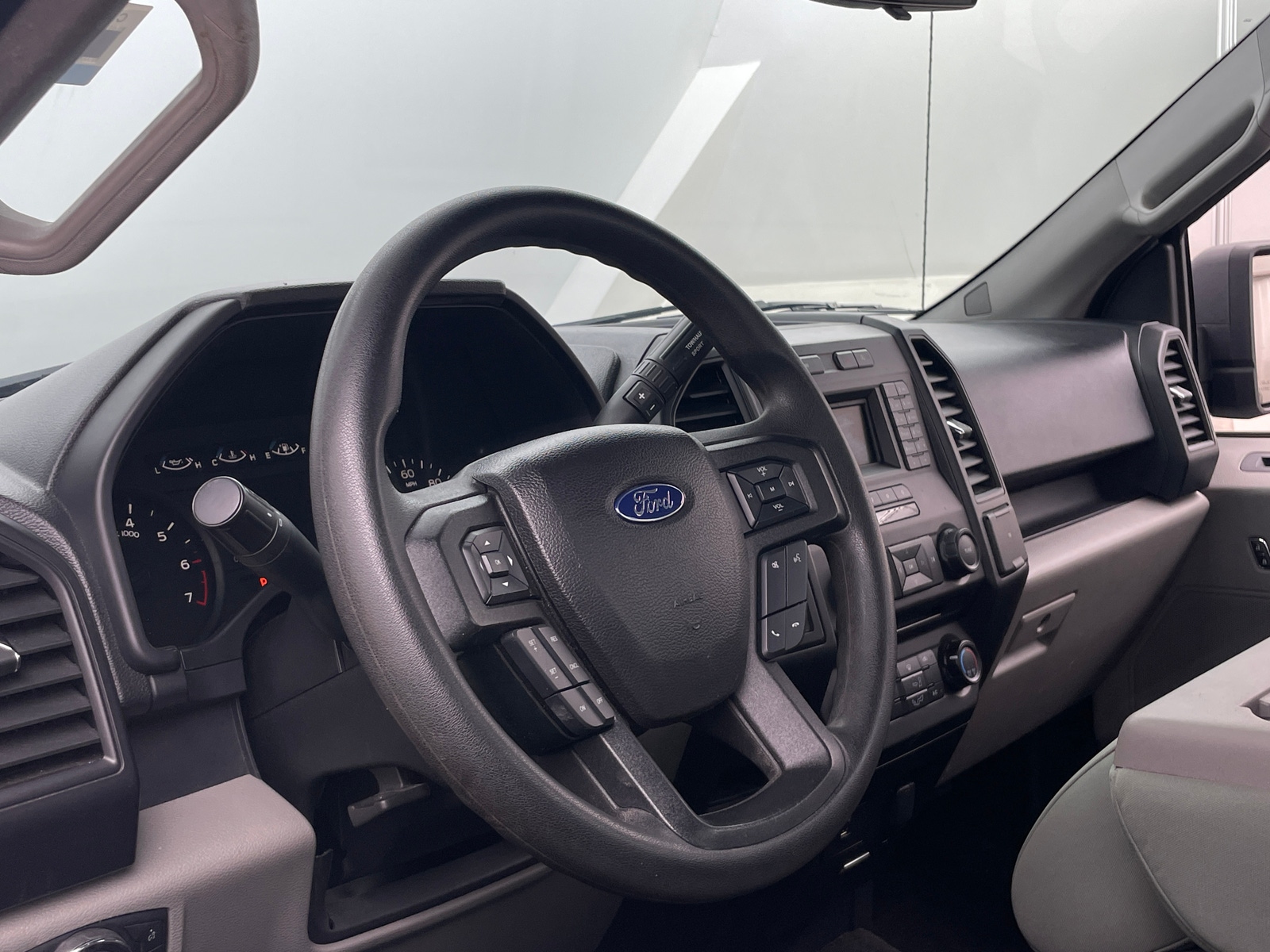 Thumbnail: 2016 Ford Econoline - 4