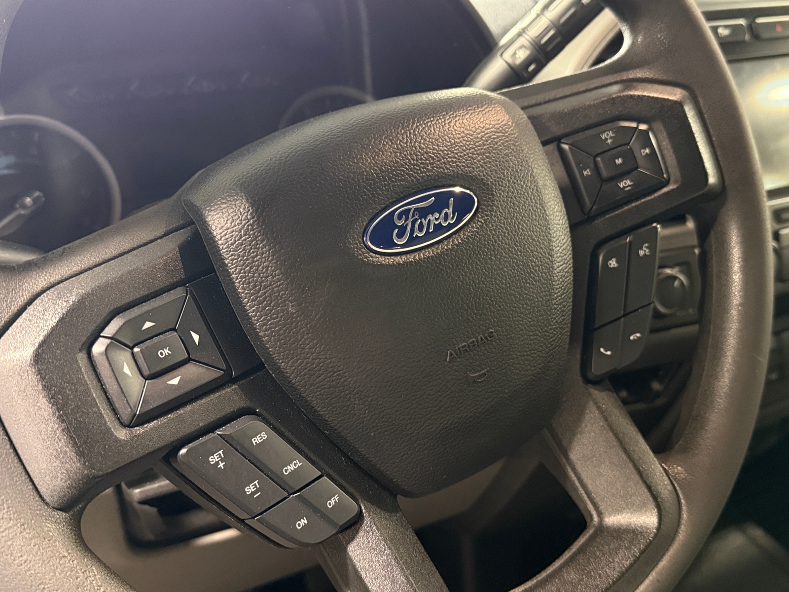 Thumbnail: 2019 Ford Econoline - 5