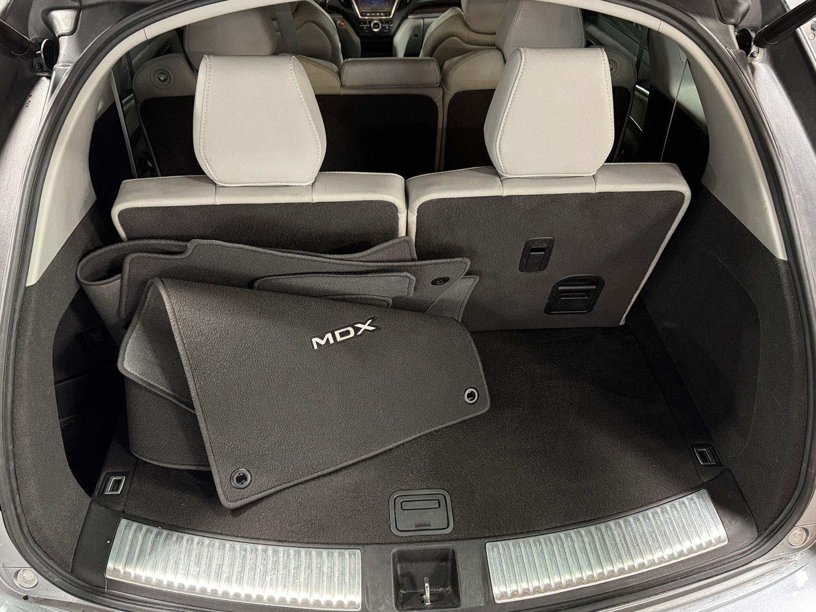 Thumbnail: 2017 Acura MDX - 6