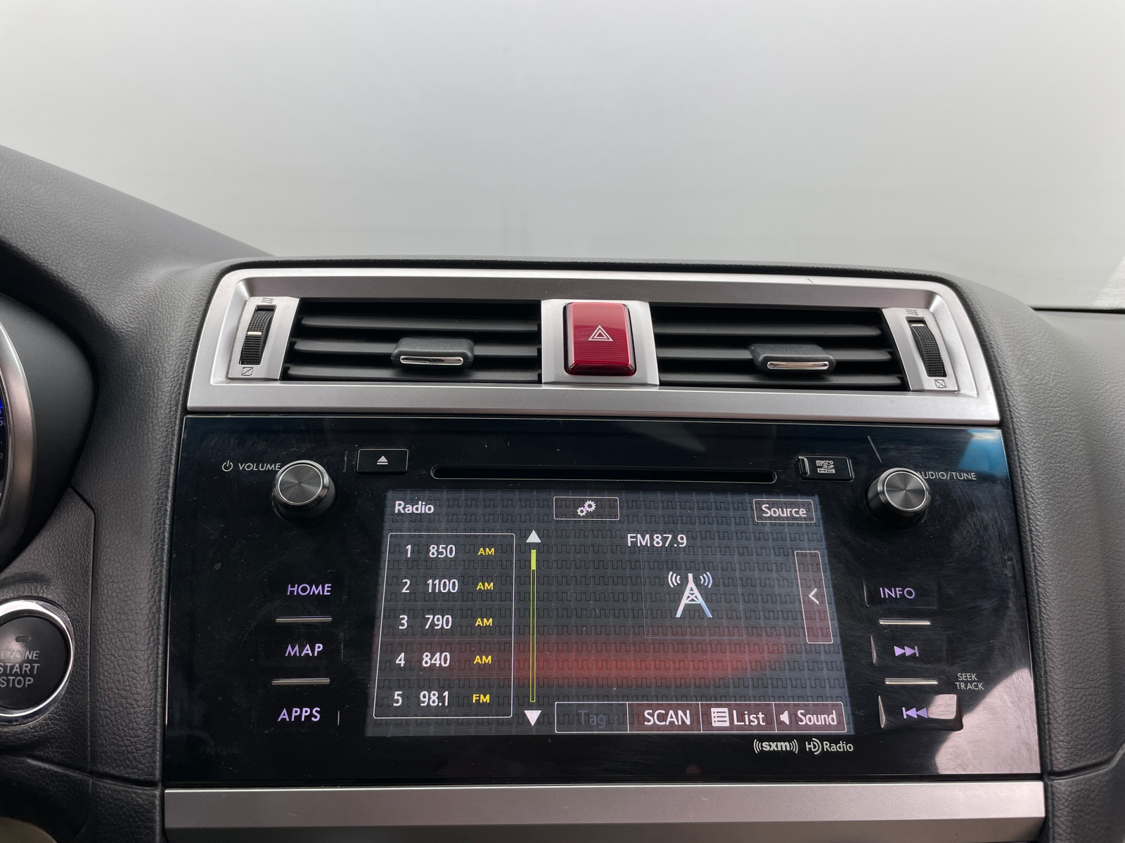 Thumbnail: 2016 Subaru Legacy - 3