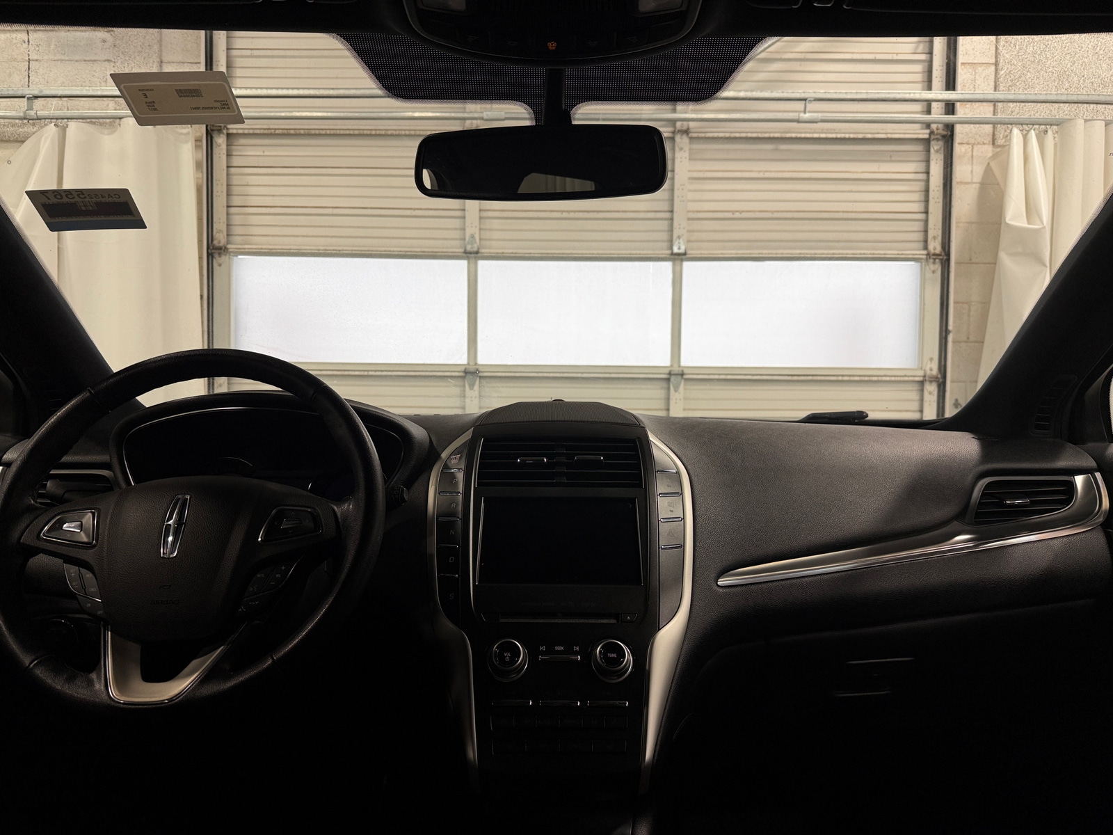 Thumbnail: 2017 Lincoln MKC - 2