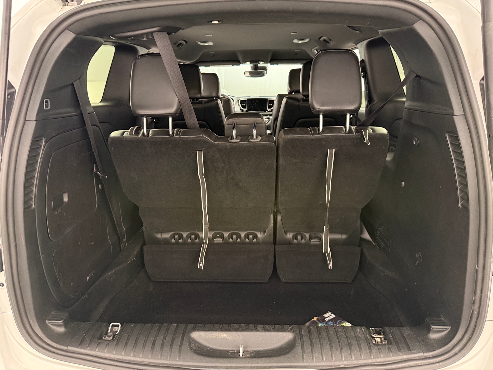 Thumbnail: 2024 Chrysler Pacifica - 6