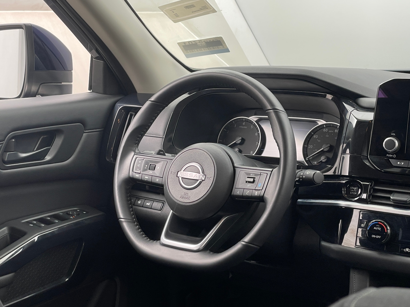 Thumbnail: 2025 Nissan Pathfinder - 5