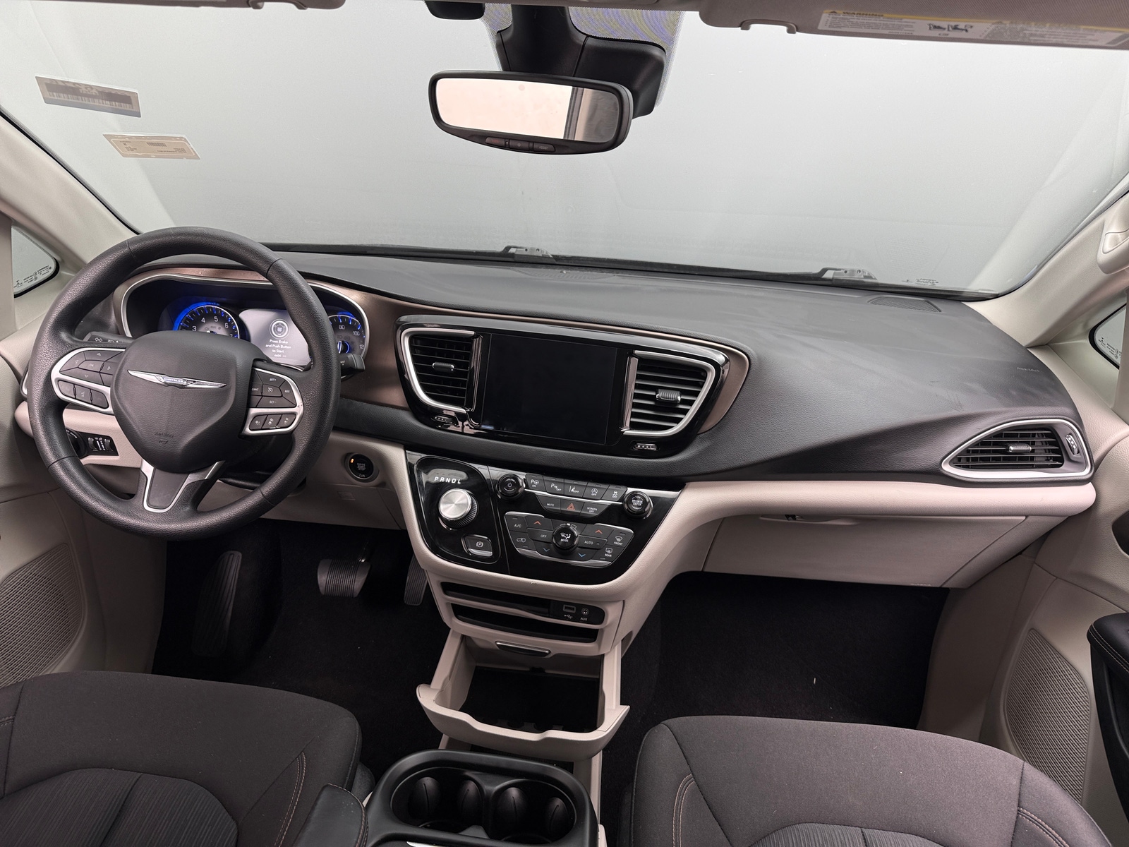 Thumbnail: 2019 Chrysler Pacifica - 3