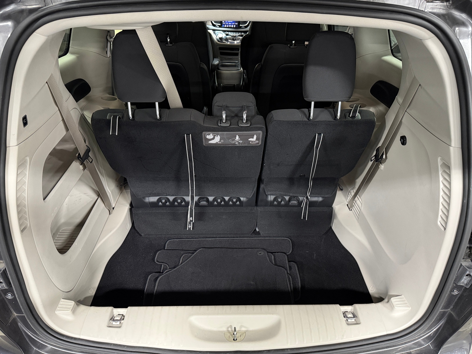 Thumbnail: 2019 Chrysler Pacifica - 7