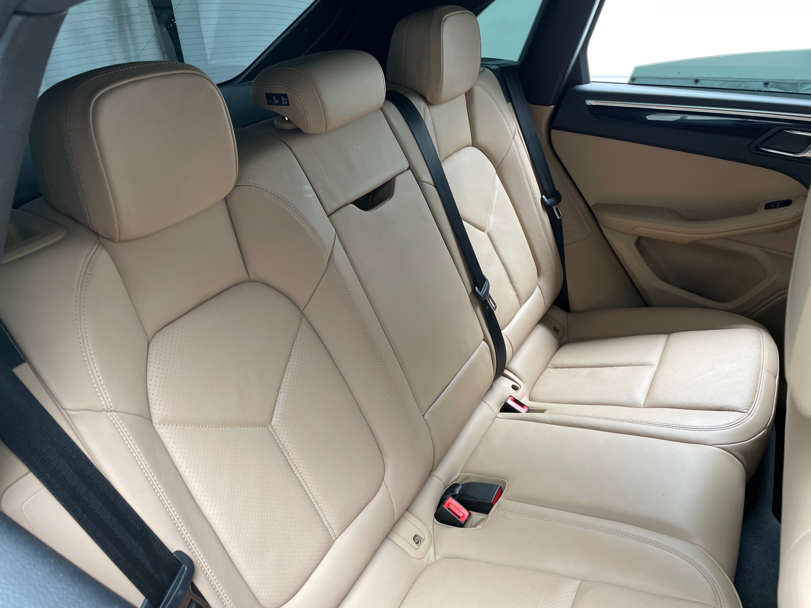 Thumbnail: 2020 Porsche Macan - 6