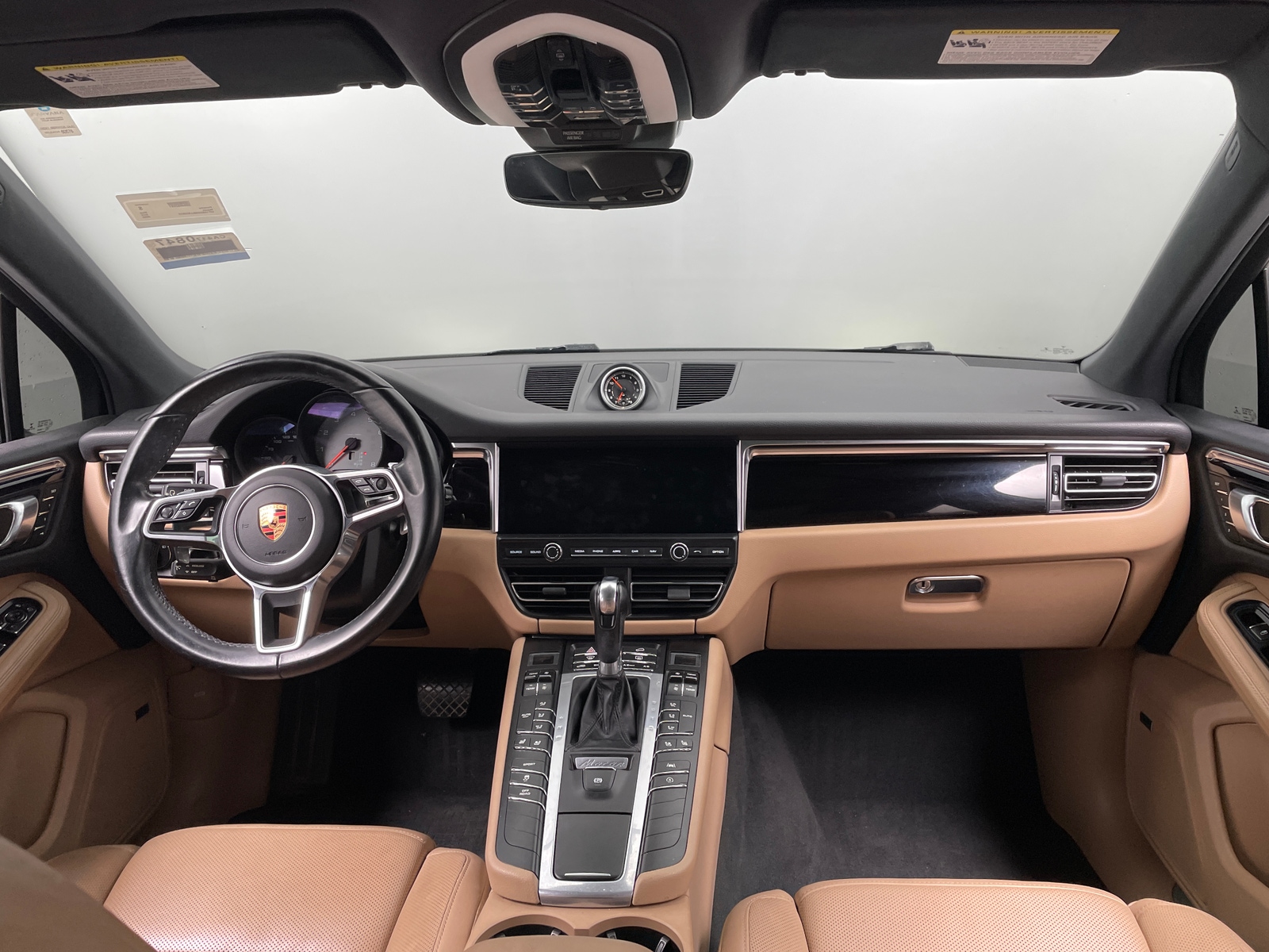 Thumbnail: 2020 Porsche Macan - 3