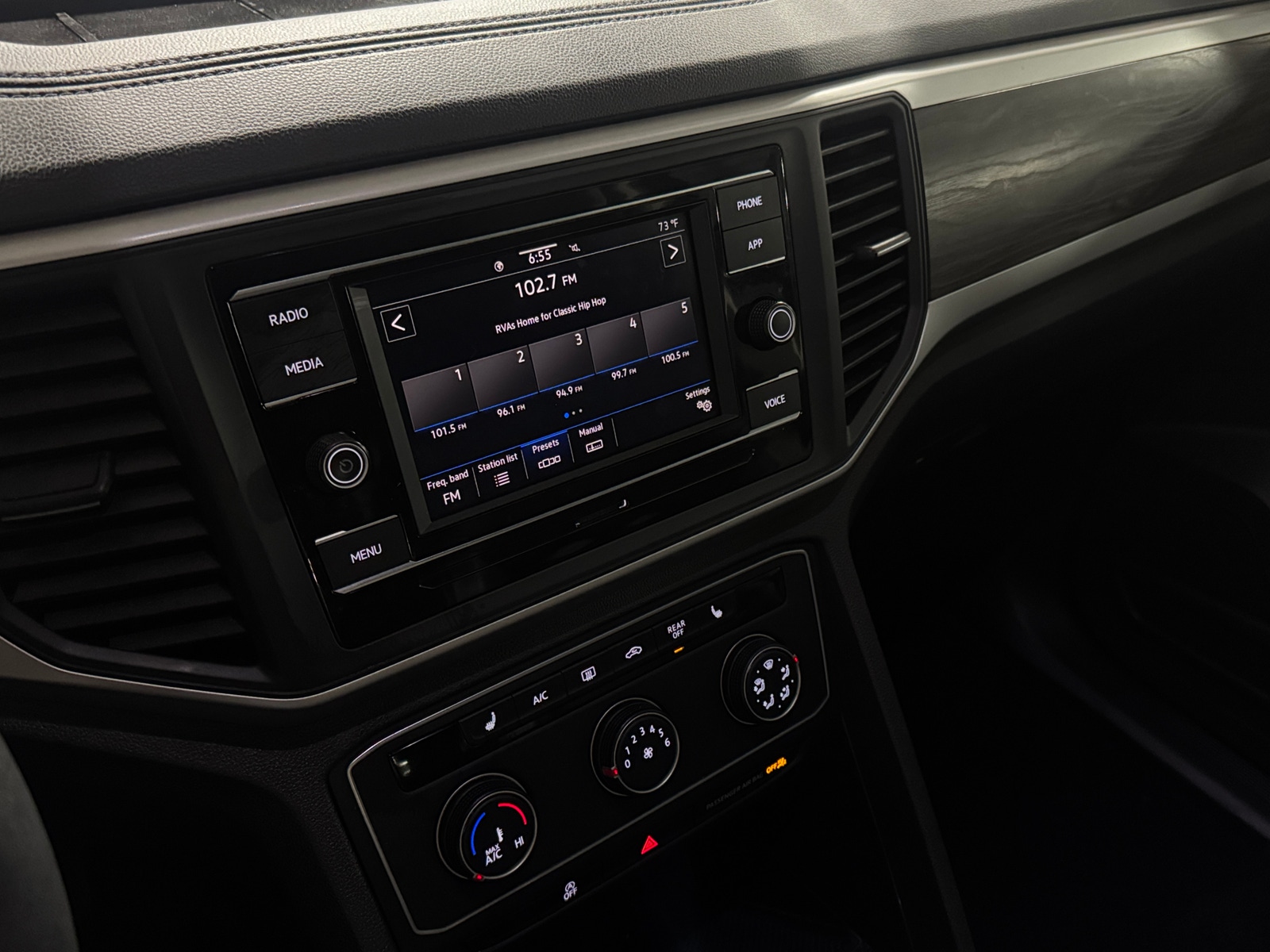 Thumbnail: 2023 Volkswagen Atlas - 3