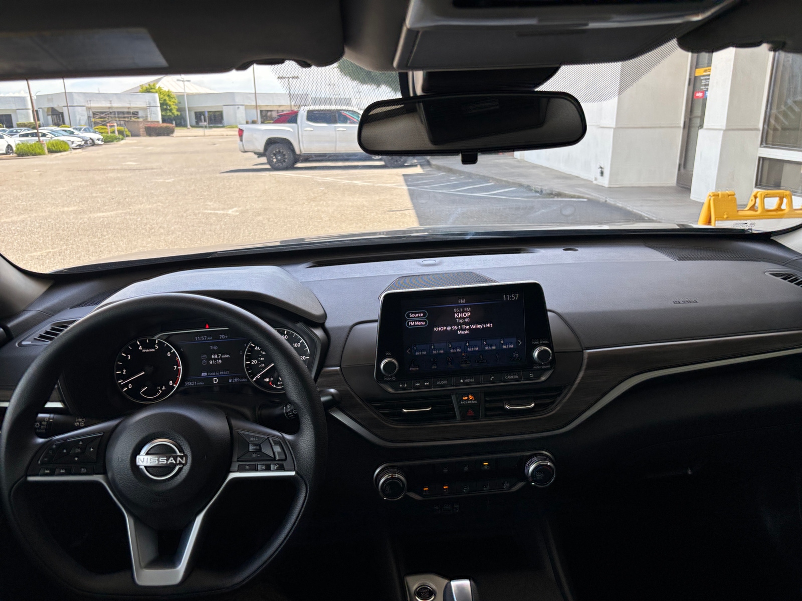 Thumbnail: 2025 Nissan Altima - 3