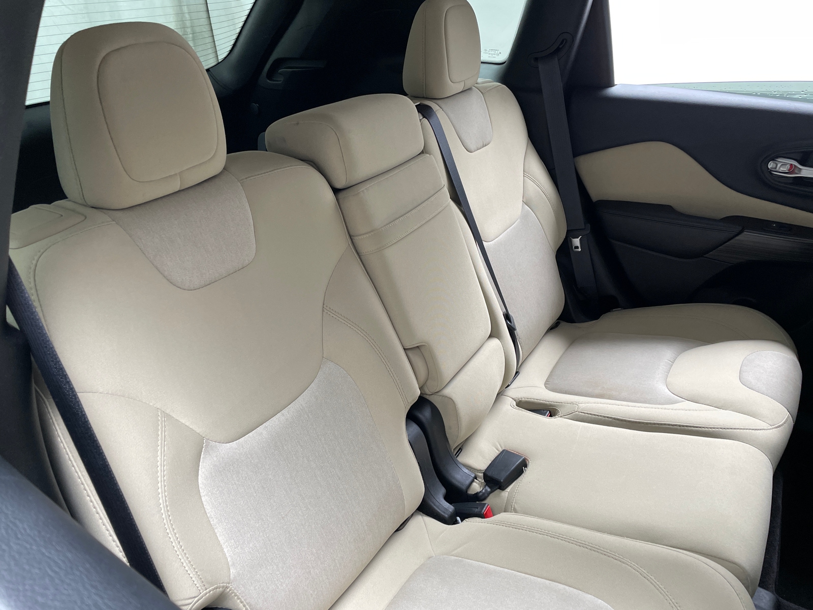 Thumbnail: 2016 Jeep Cherokee - 6