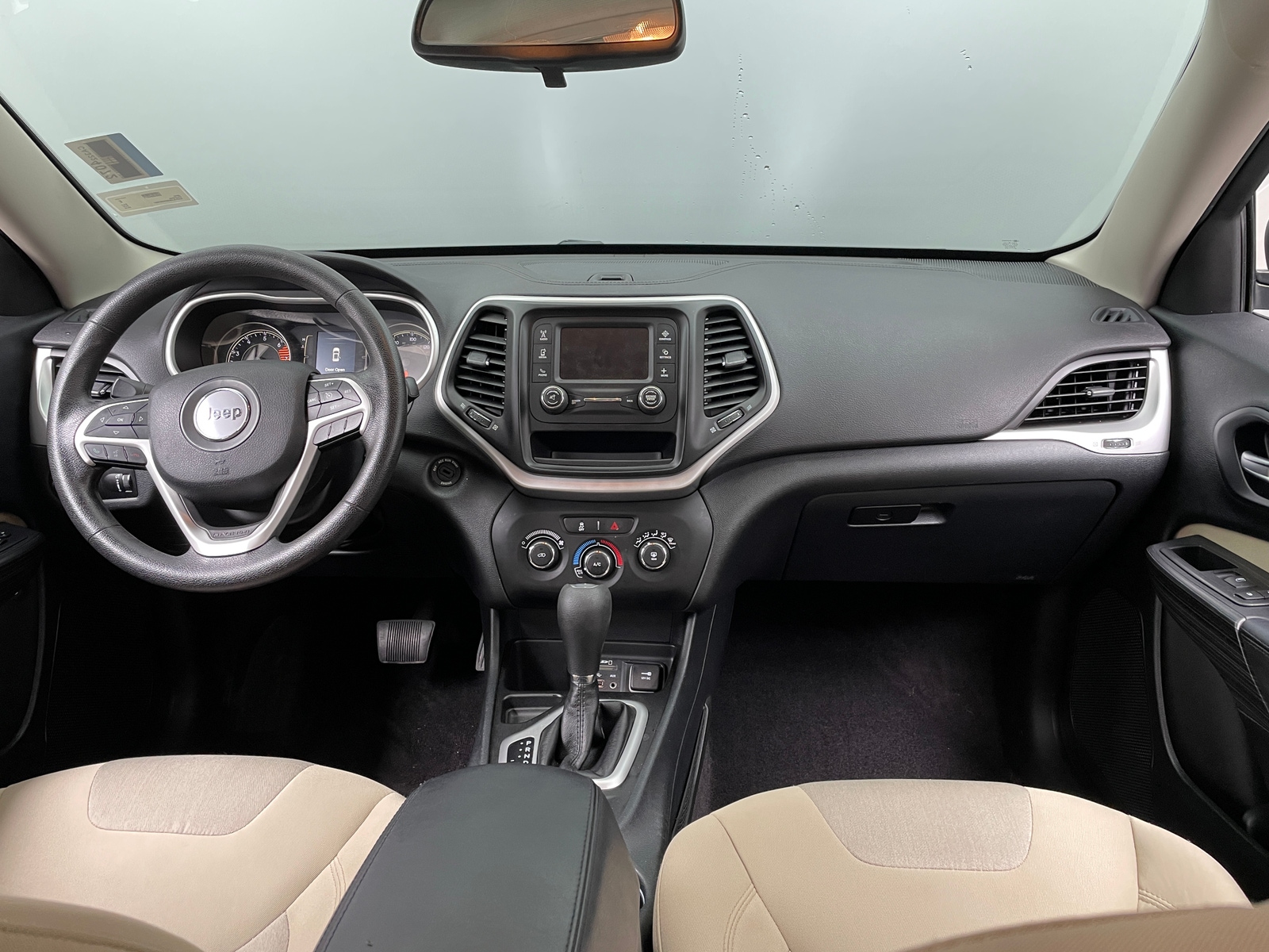 Thumbnail: 2016 Jeep Cherokee - 3