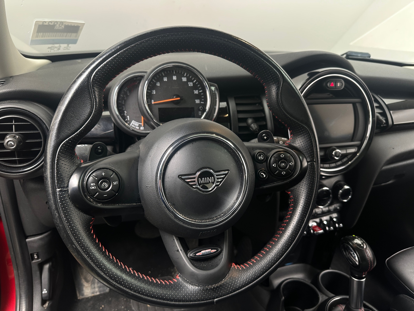 Thumbnail: 2019 MINI Cooper Hardtop - 4