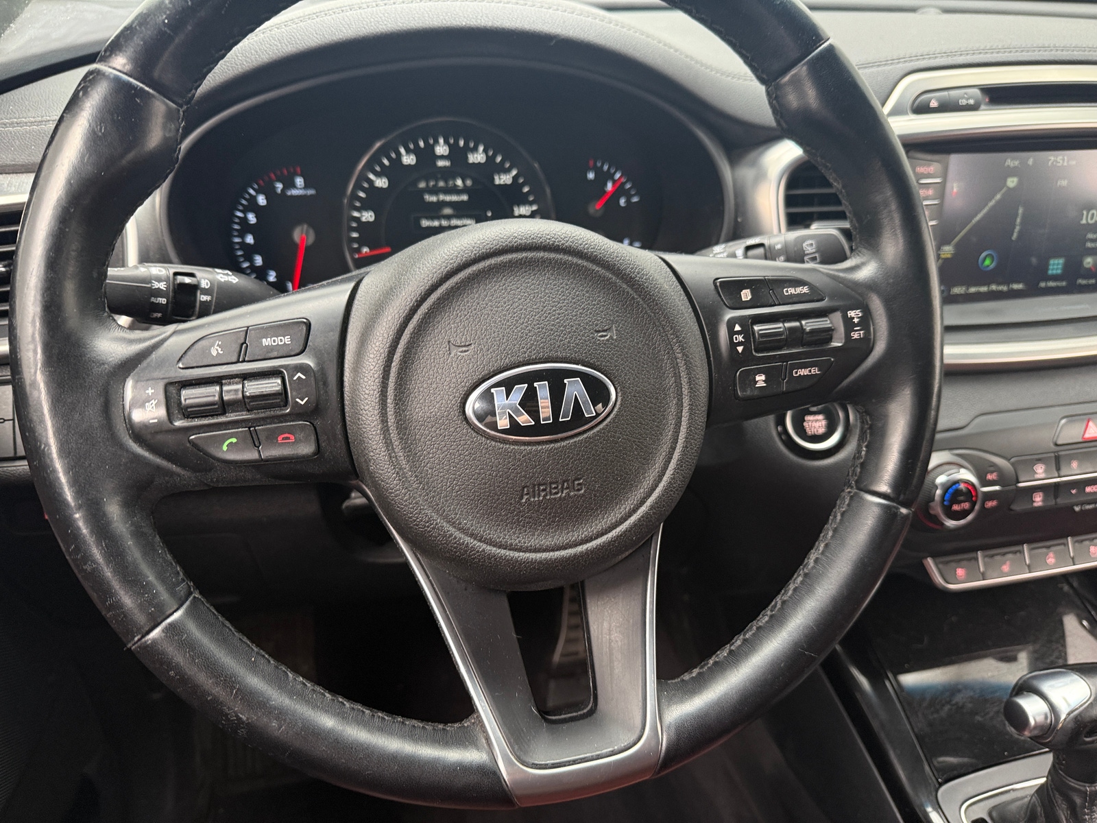 Thumbnail: 2016 Kia Sorento - 4