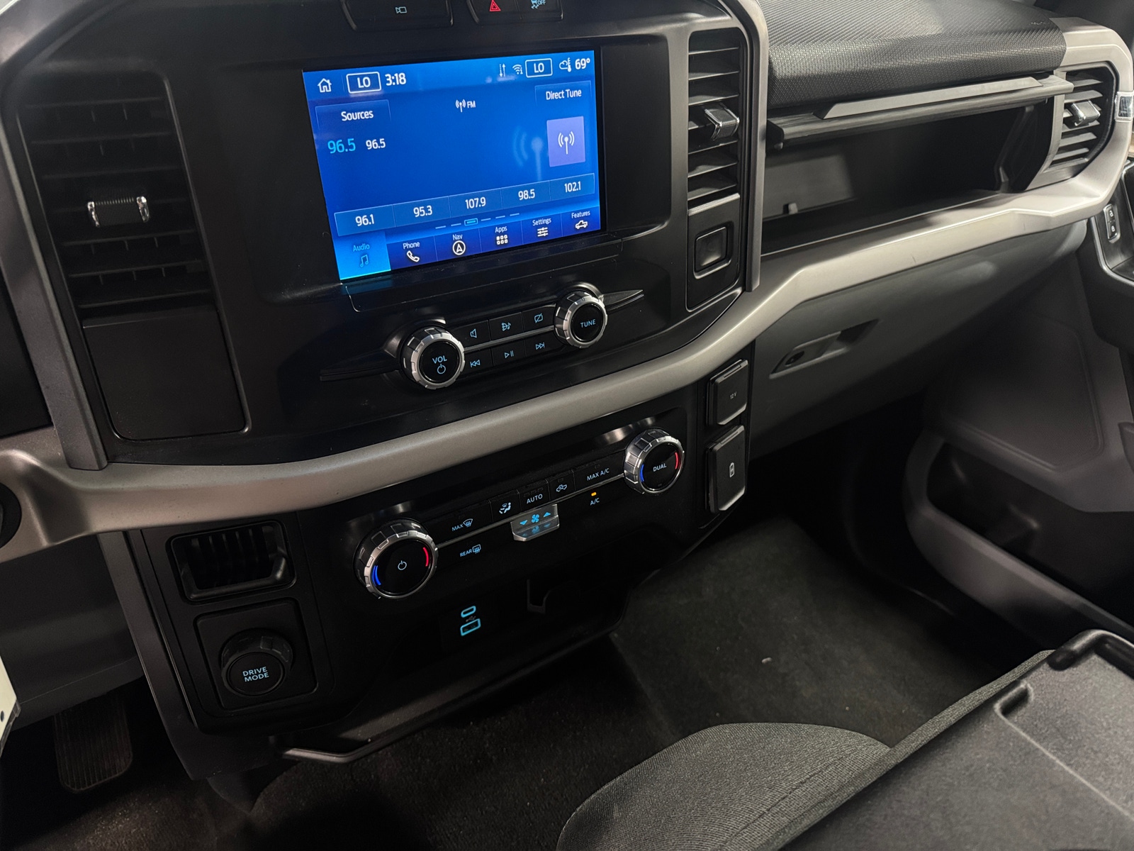 Thumbnail: 2023 Ford Econoline - 4