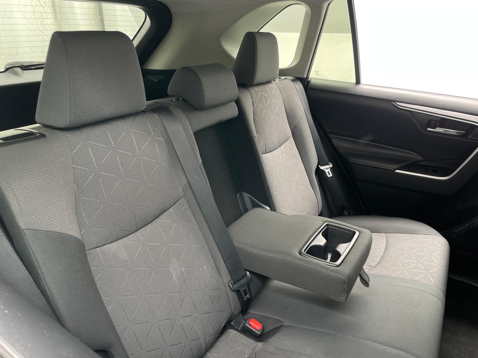 Thumbnail: 2019 Toyota RAV4 - 6