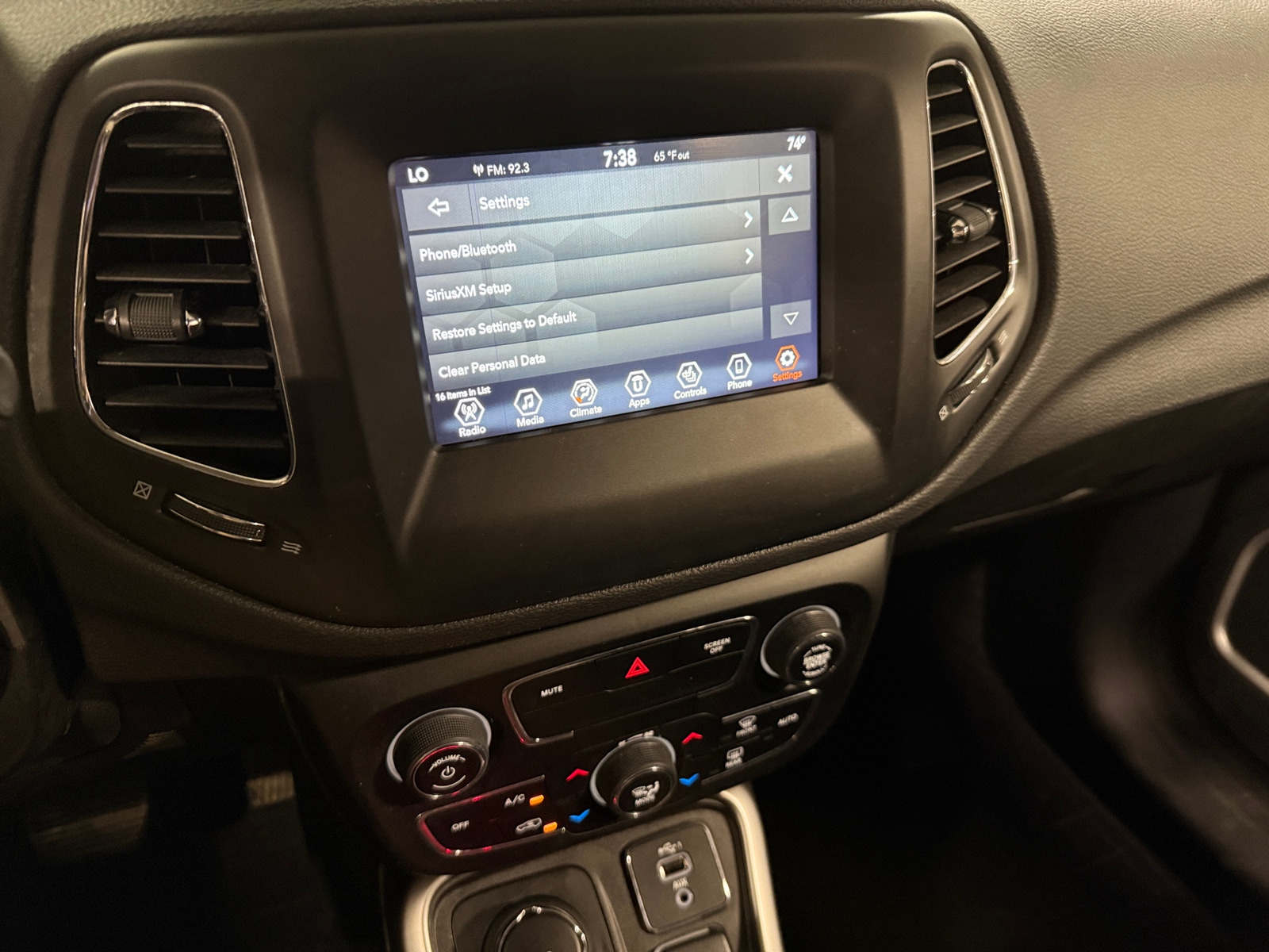 Thumbnail: 2020 Jeep Compass - 4