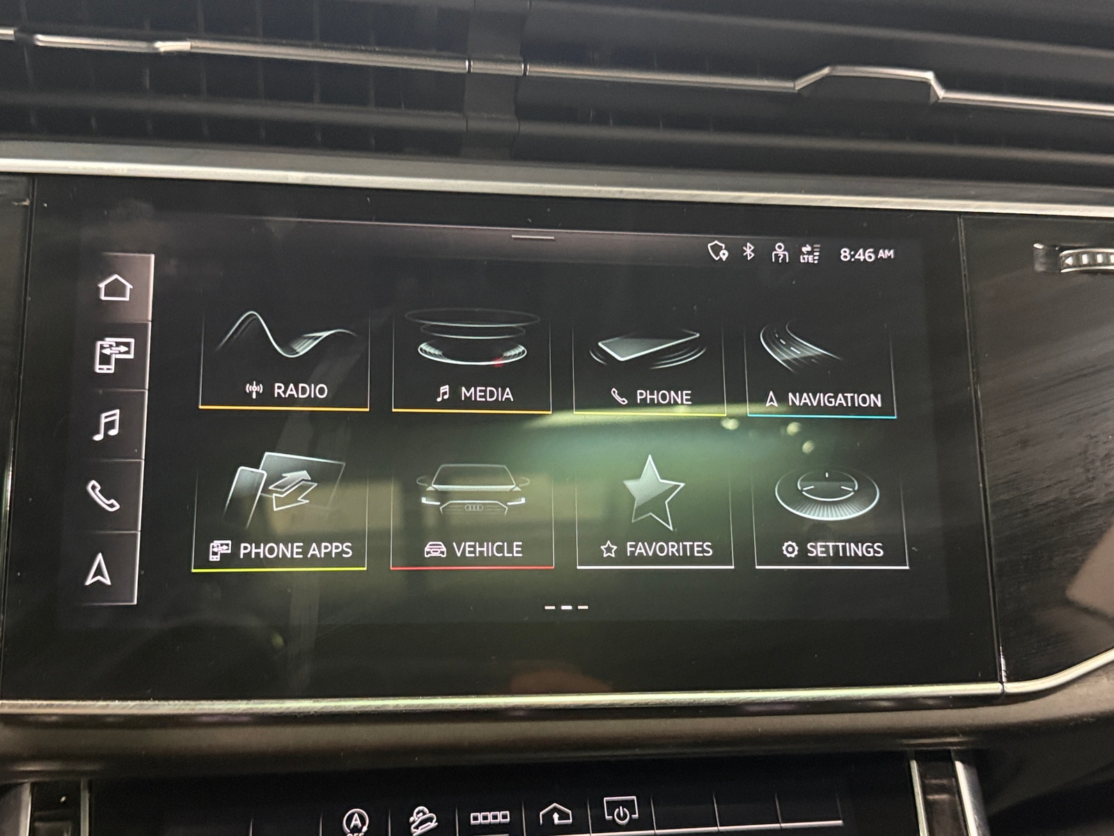 Thumbnail: 2022 Audi Q8 - 3