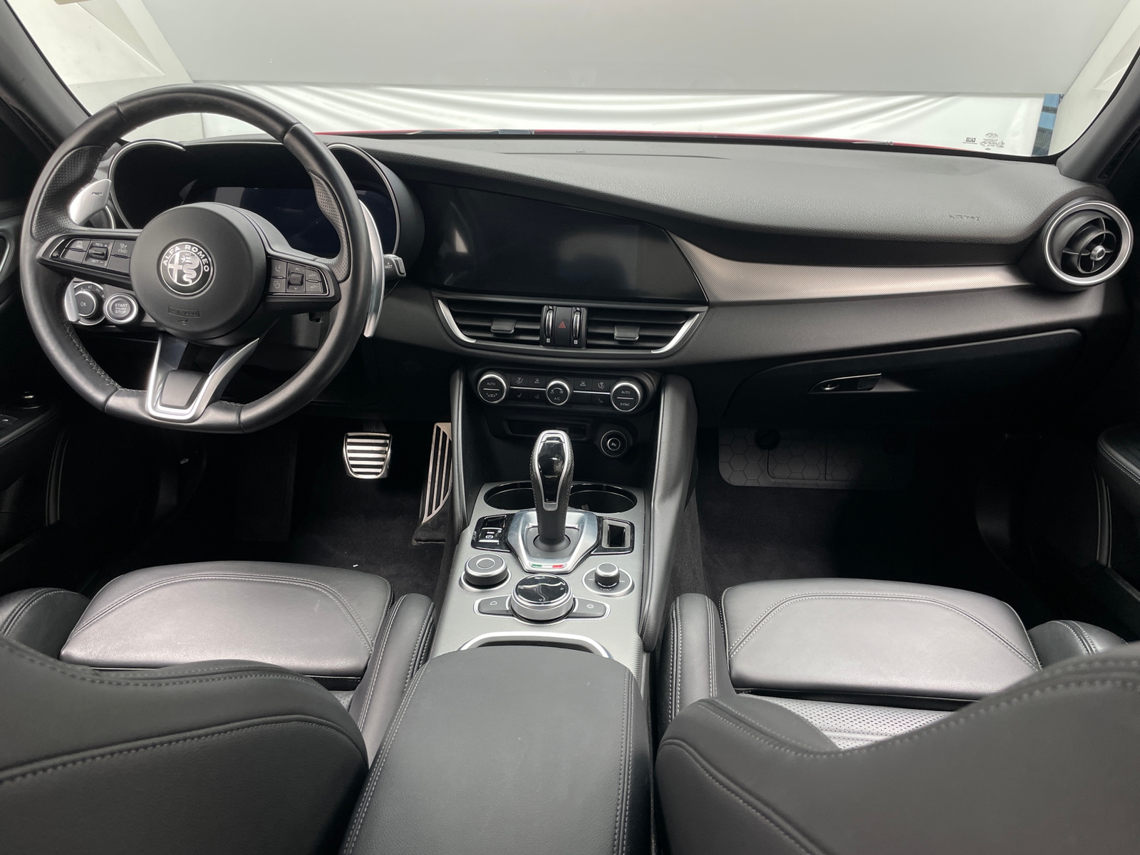 Thumbnail: 2024 Alfa Romeo Giulia - 2