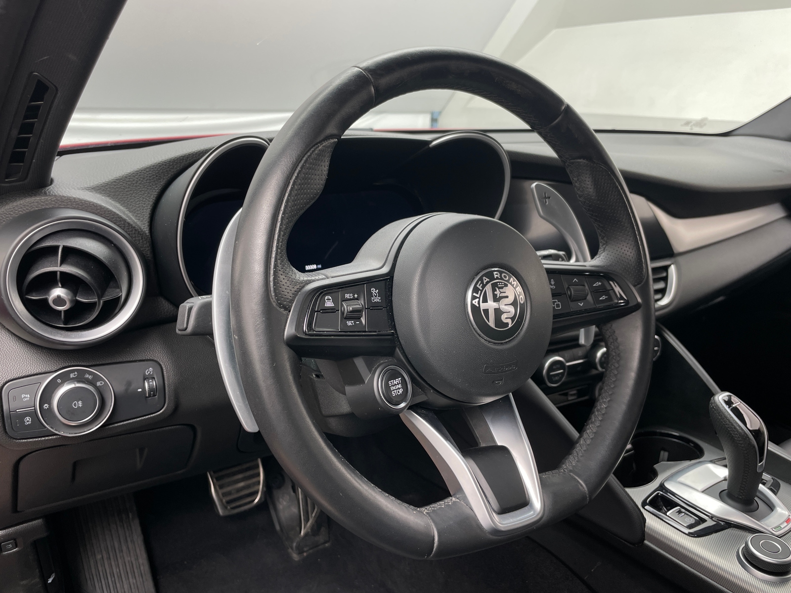 Thumbnail: 2024 Alfa Romeo Giulia - 4