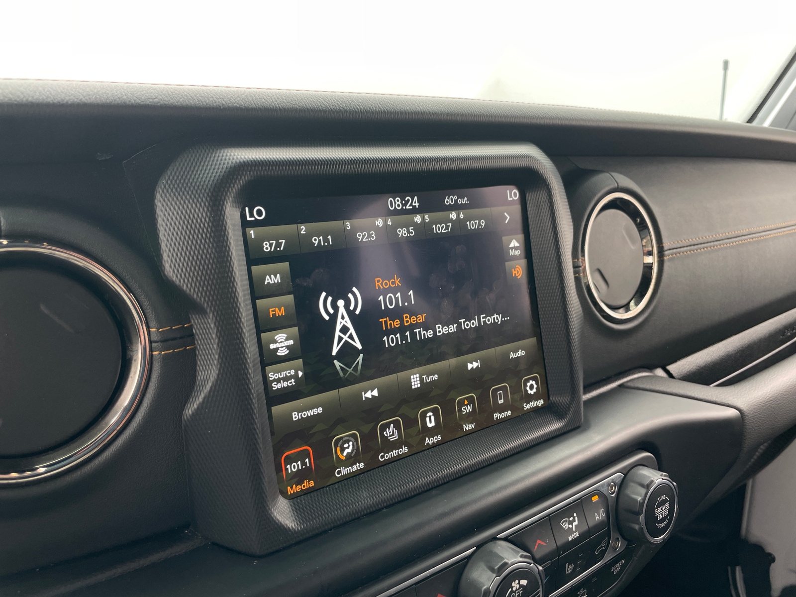 Thumbnail: 2022 Jeep Wrangler - 3