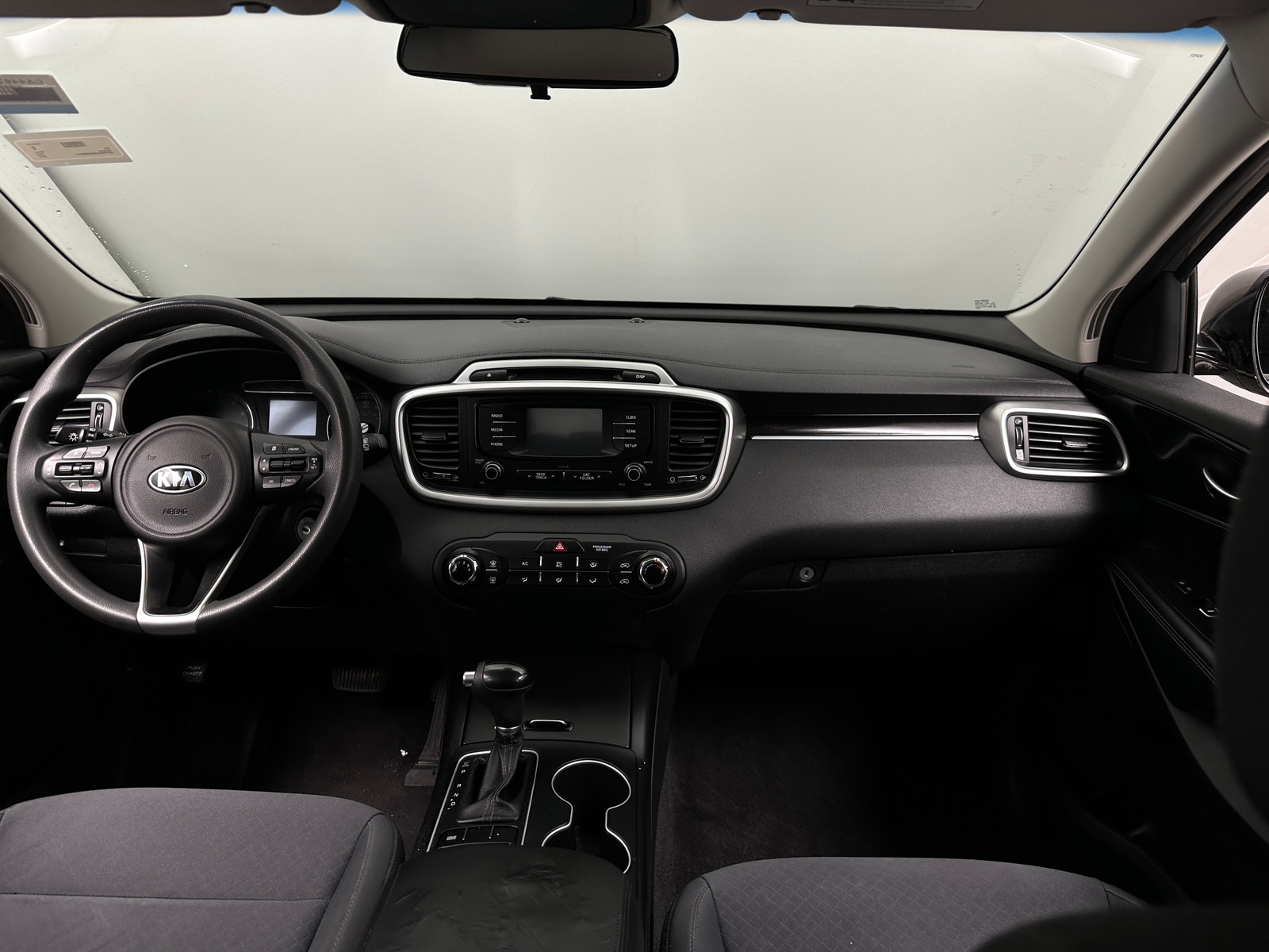 Thumbnail: 2017 Kia Sorento - 3