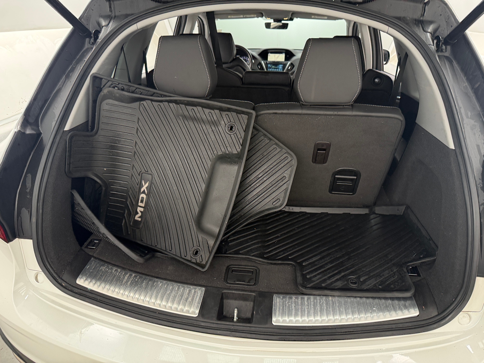 Thumbnail: 2020 Acura MDX - 6