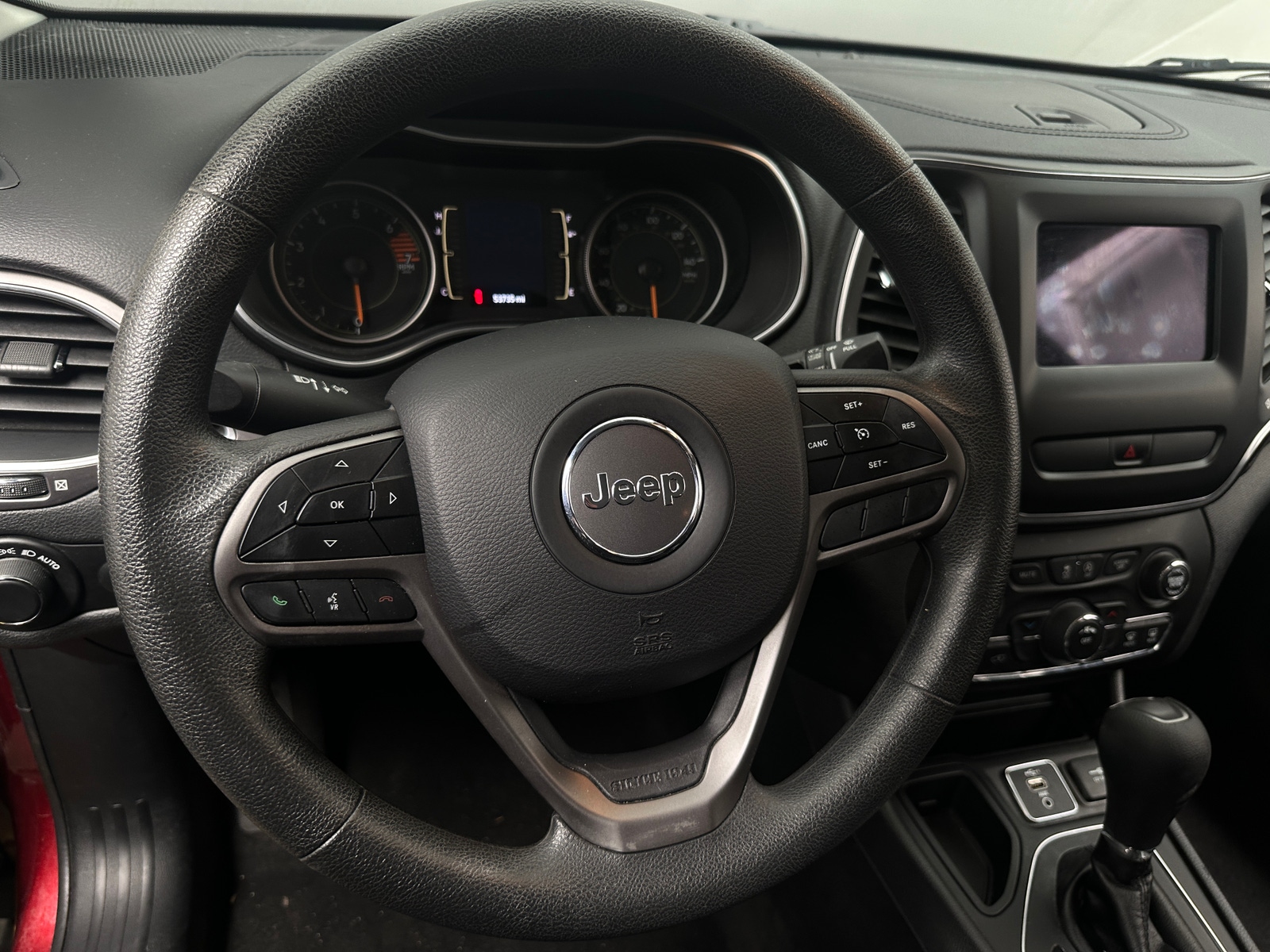 Thumbnail: 2020 Jeep Cherokee - 5