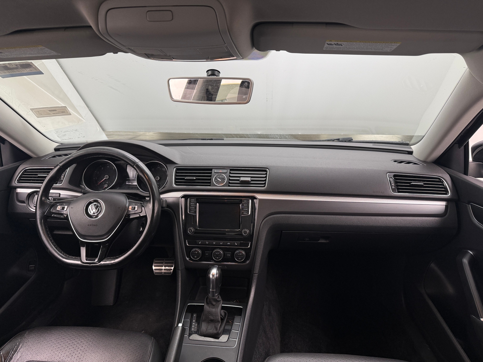 Thumbnail: 2017 Volkswagen Passat - 2