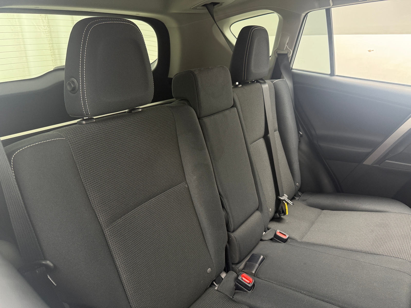 Thumbnail: 2018 Toyota RAV4 - 6