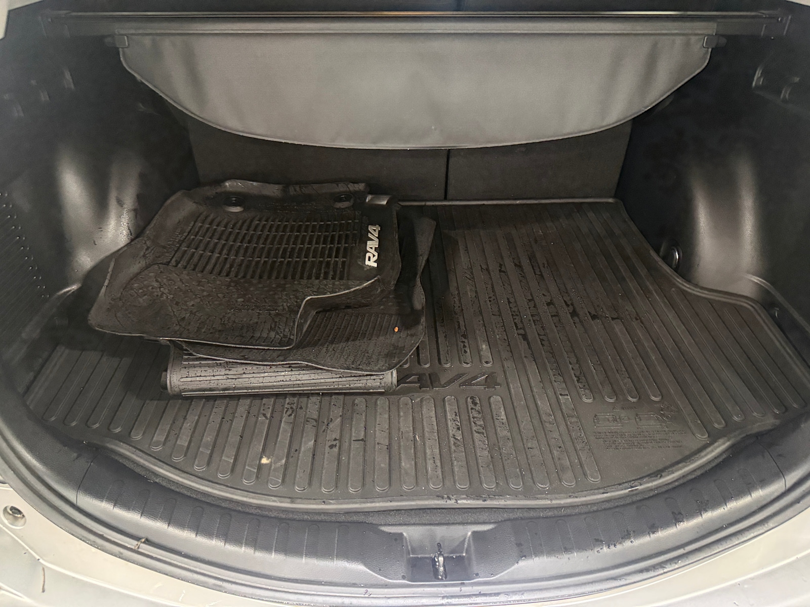 Thumbnail: 2018 Toyota RAV4 - 7