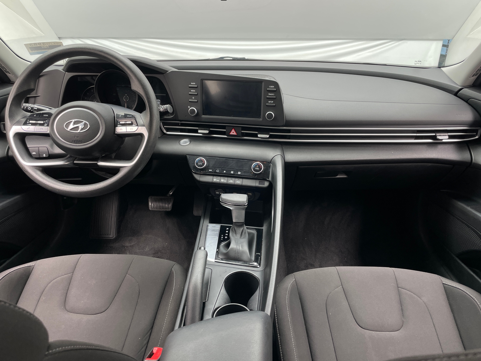 Thumbnail: 2023 Hyundai Elantra - 3