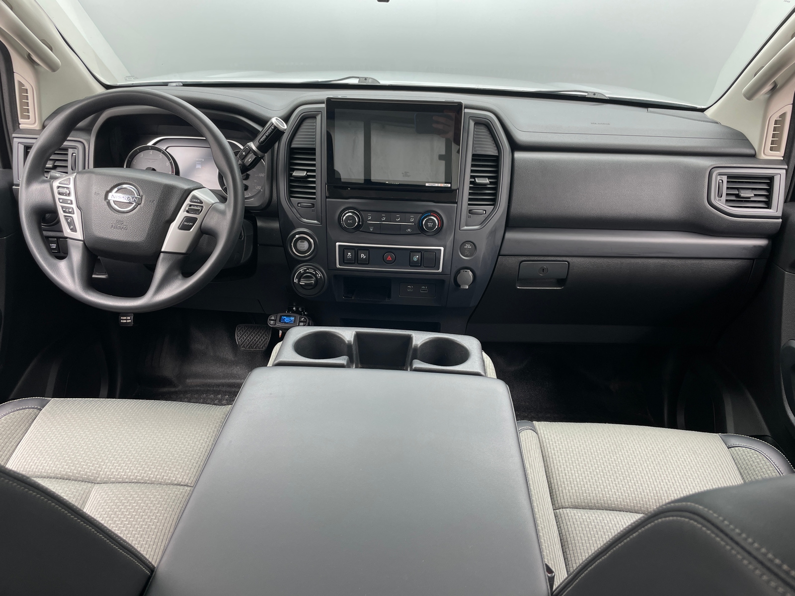 Thumbnail: 2020 Nissan Titan - 3