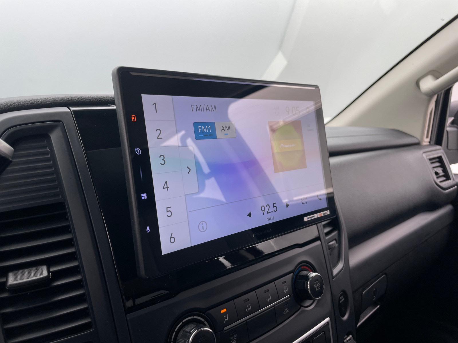 Thumbnail: 2020 Nissan Titan - 4