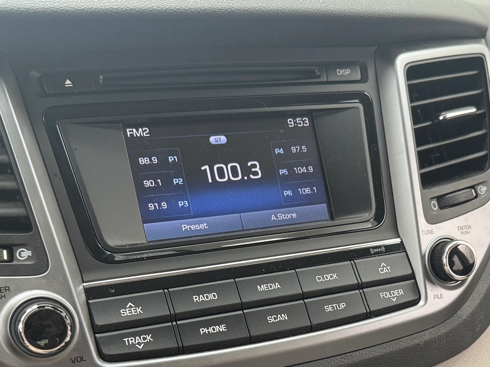 Thumbnail: 2017 Hyundai Tucson - 4